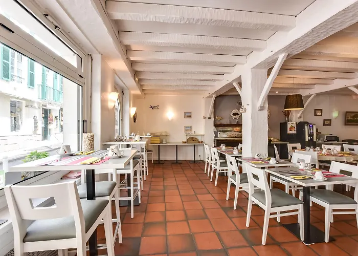 Marbella 3* Μπιαρίτζ