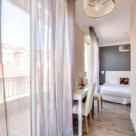 Отель Marbella Биарриц